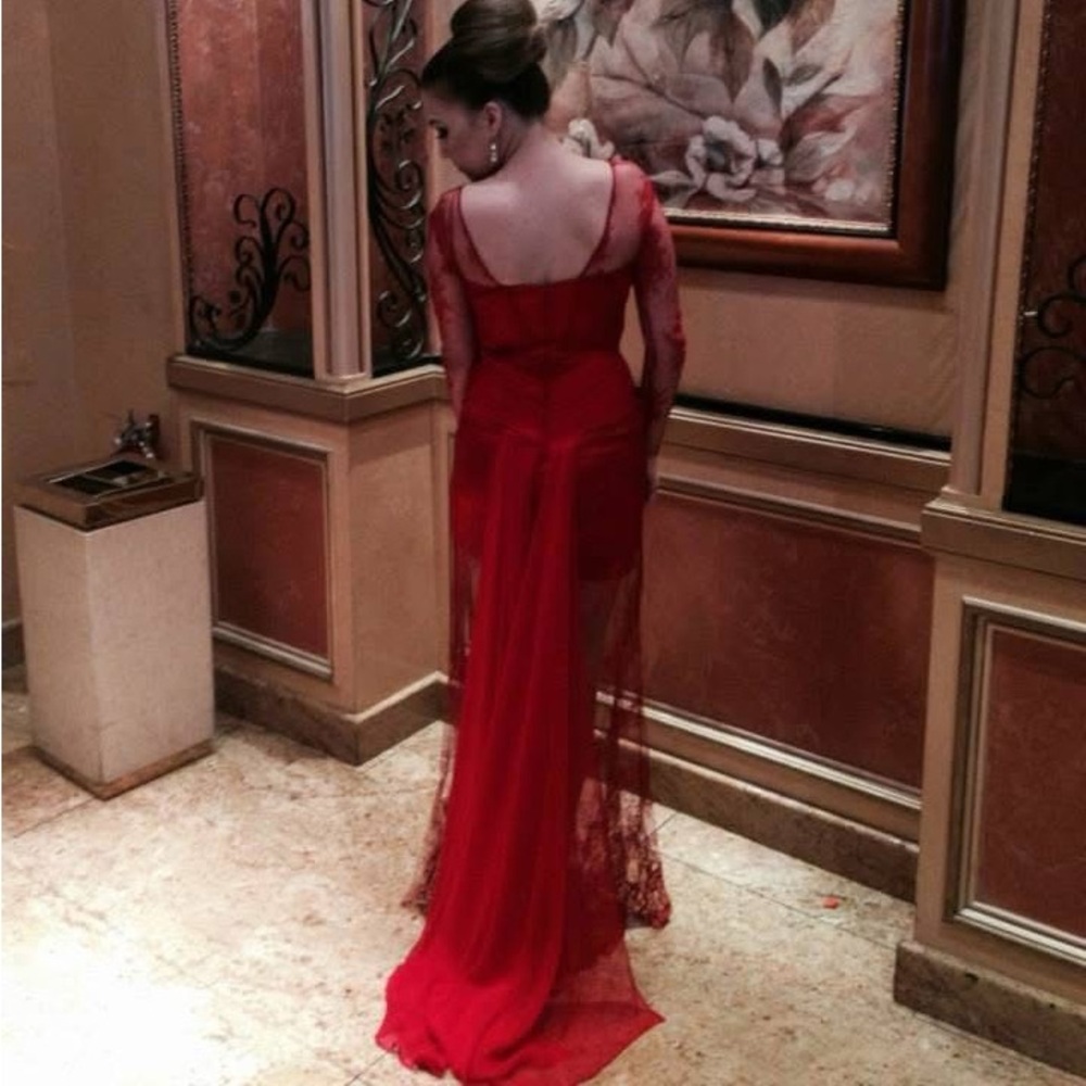 Elegant Red Lace Evening Gown
